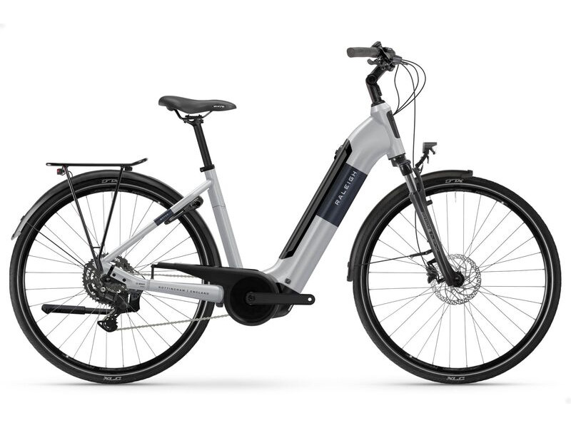 RALEIGH Motus Low Step Electric Bike click to zoom image
