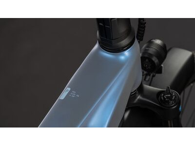 CUBE KATHMANDU HYBRID ONE11 HPC PRO 800 click to zoom image