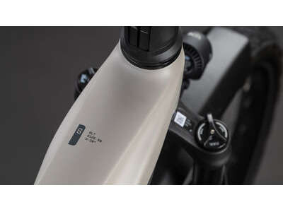 CUBE KATHMANDU HYBRID ONE11 HPC SLT 800 click to zoom image